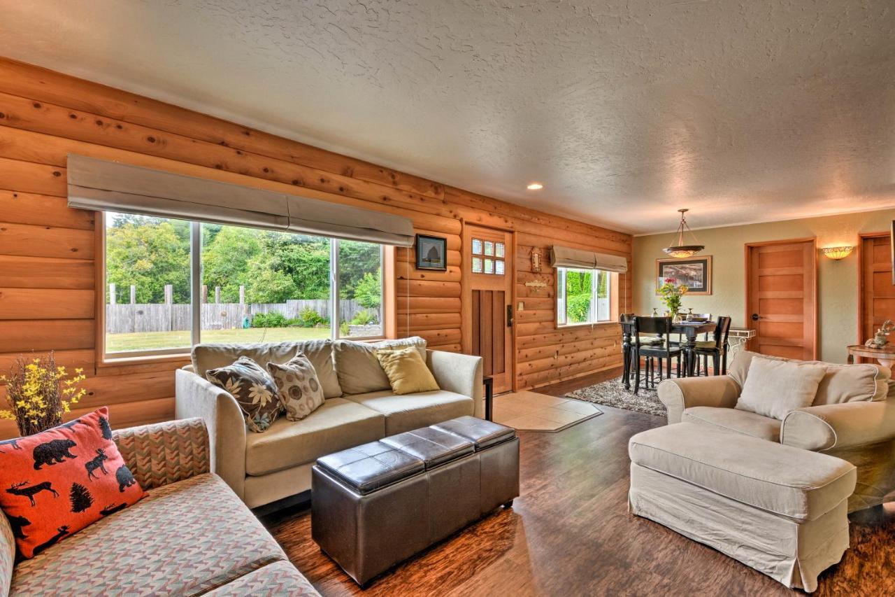 Gold Beach Apartment With Activities - 2 Mi To Ocean Экстерьер фото